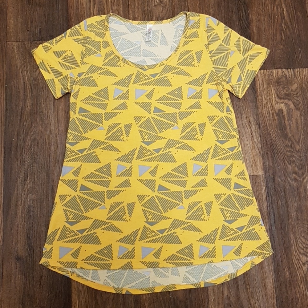 Lularoe top size S